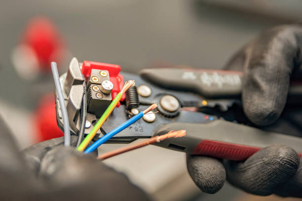 Best Affordable Emergency Electrician  in Lake Success, NY